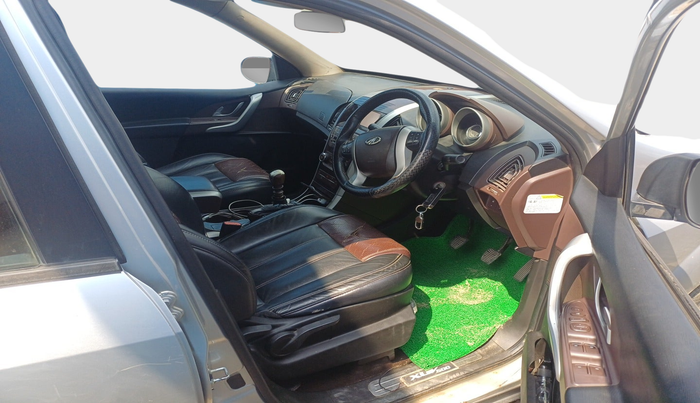 2014 Mahindra XUV500 W8, Diesel, Manual, 1,45,249 km, interior