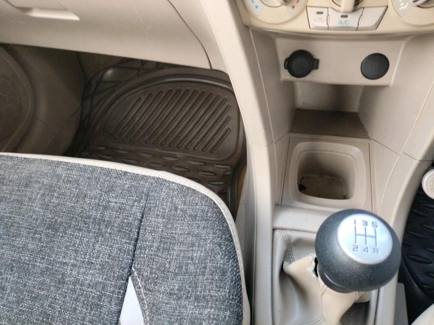 2012 Maruti Swift Dzire LXI, Petrol, Manual, 99,871 km, interior