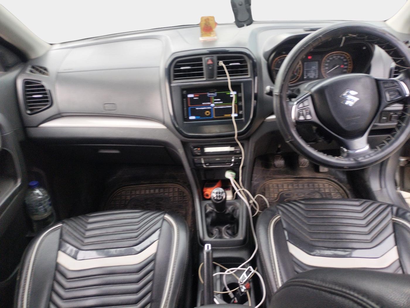 2016 Maruti Vitara Brezza ZDI PLUS, Diesel, Manual, 1,24,020 km, interior