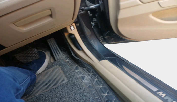 2011 BMW 5 Series 520D 2.0, Diesel, Automatic, 1,01,661 km, interior