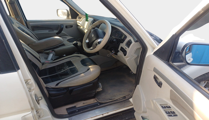 2016 Mahindra Scorpio S10, Diesel, Manual, 1,56,470 km, interior