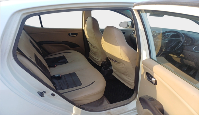 2011 Hyundai i10 MAGNA 1.2, Petrol, Manual, 1,08,398 km, interior