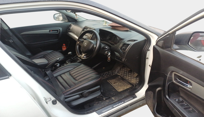 2018 Maruti Vitara Brezza ZDI, Diesel, Manual, 66,846 km, interior