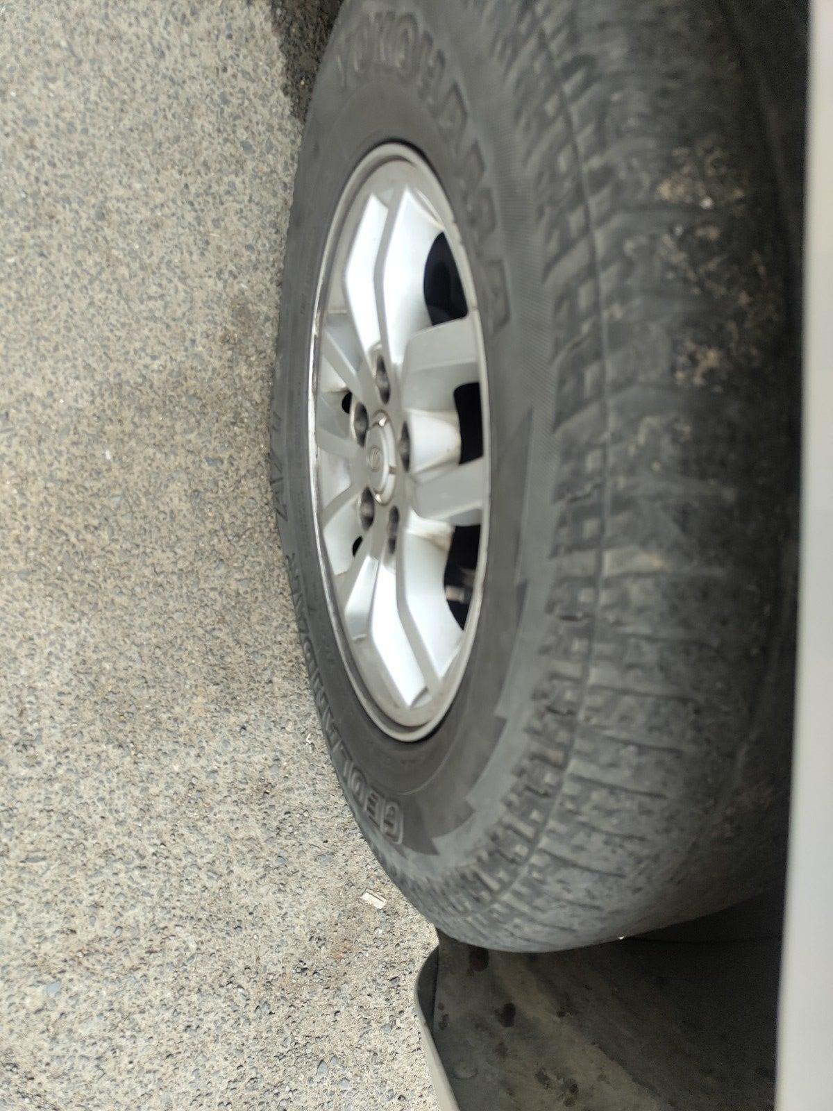 2018 Mahindra TUV300 T8, Diesel, Manual, 97,325 km, tyre