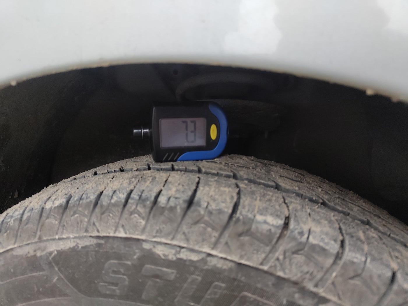 2014 Hyundai Xcent S 1.2, Petrol, Manual, 76,000 km, tyre