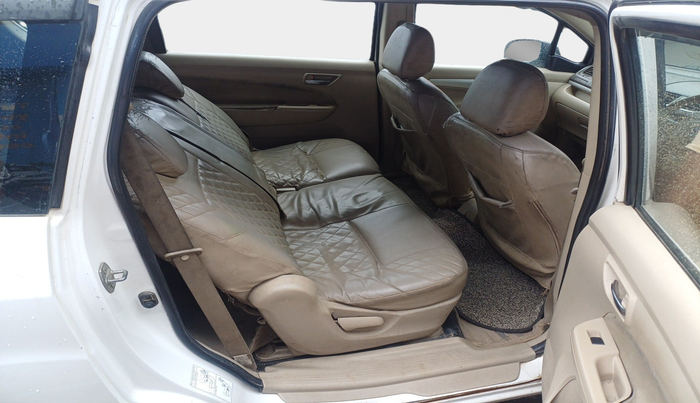 2016 Maruti Ertiga ZDI + SHVS, Diesel, Manual, 1,25,337 km, interior