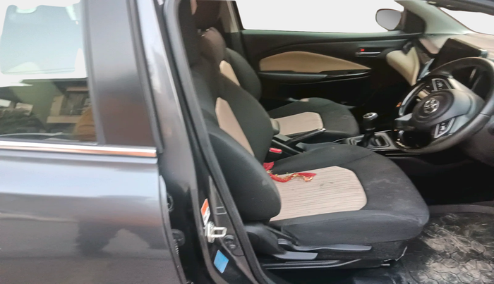 2024 Toyota Glanza V, Petrol, Manual, 25,590 km, interior