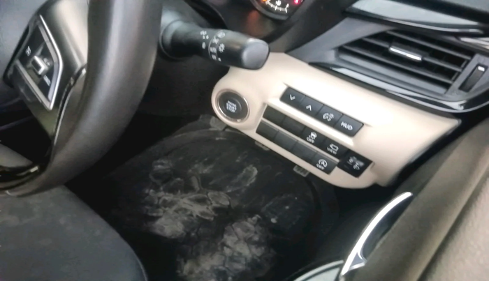 2024 Toyota Glanza V, Petrol, Manual, 25,590 km, interior