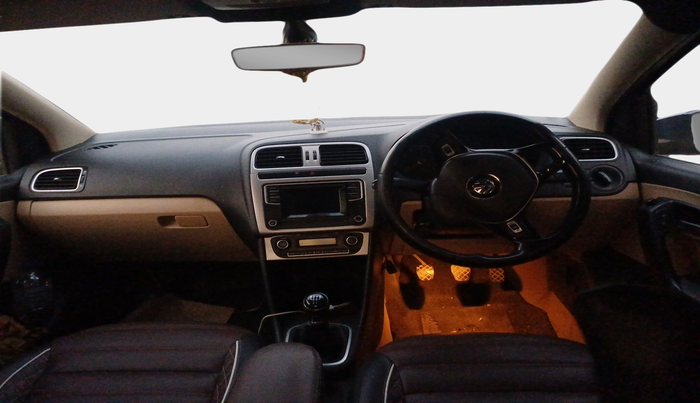 2016 Volkswagen Ameo HIGHLINE1.2L, Petrol, Manual, 63,972 km, interior