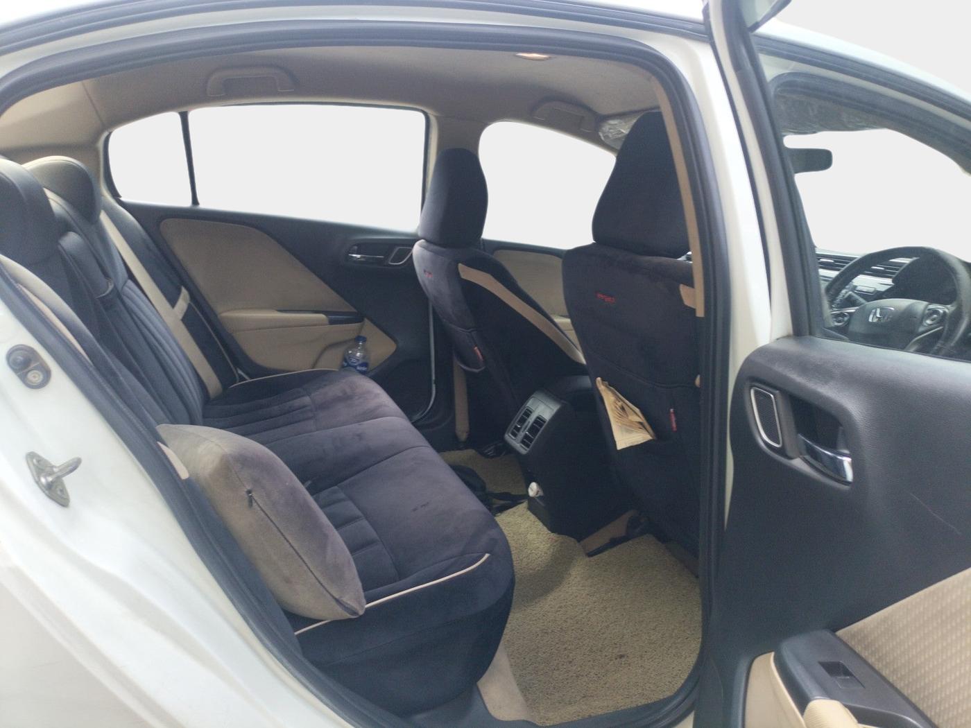 2018 Honda City 1.5L I-DTEC V, Diesel, Manual, 1,28,807 km, interior