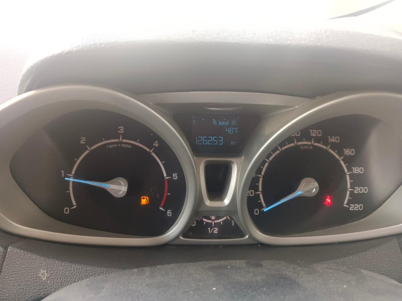 2013 Ford Ecosport TITANIUM 1.5L DIESEL, Diesel, Manual, 1,26,253 km, interior