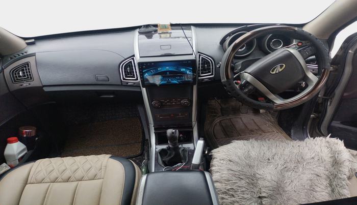 2014 Mahindra XUV500 W6, Diesel, Manual, 1,09,045 km, interior