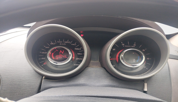 2014 Mahindra XUV500 W6, Diesel, Manual, 1,09,045 km, interior