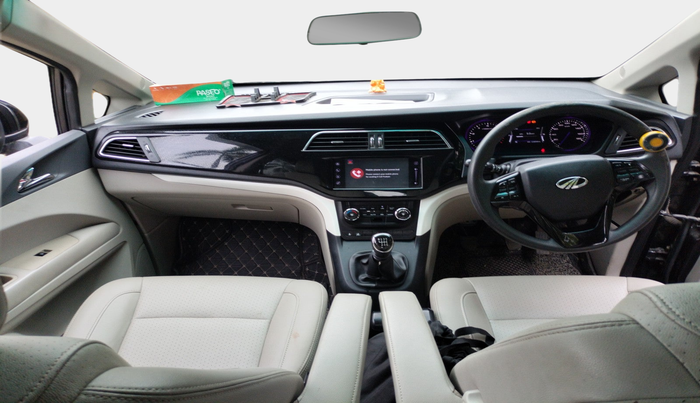 2018 Mahindra MARAZZO M8 7 STR, Diesel, Manual, 1,10,259 km, interior