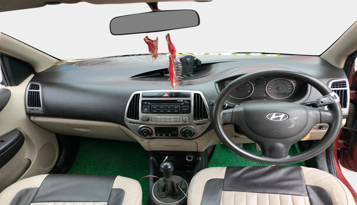2013 Hyundai i20 MAGNA 1.2, CNG, Manual, 1,07,097 km, interior