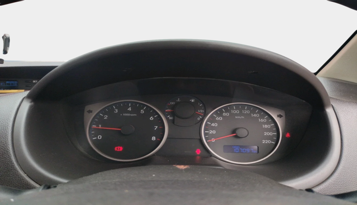 2013 Hyundai i20 MAGNA 1.2, CNG, Manual, 1,07,097 km, interior