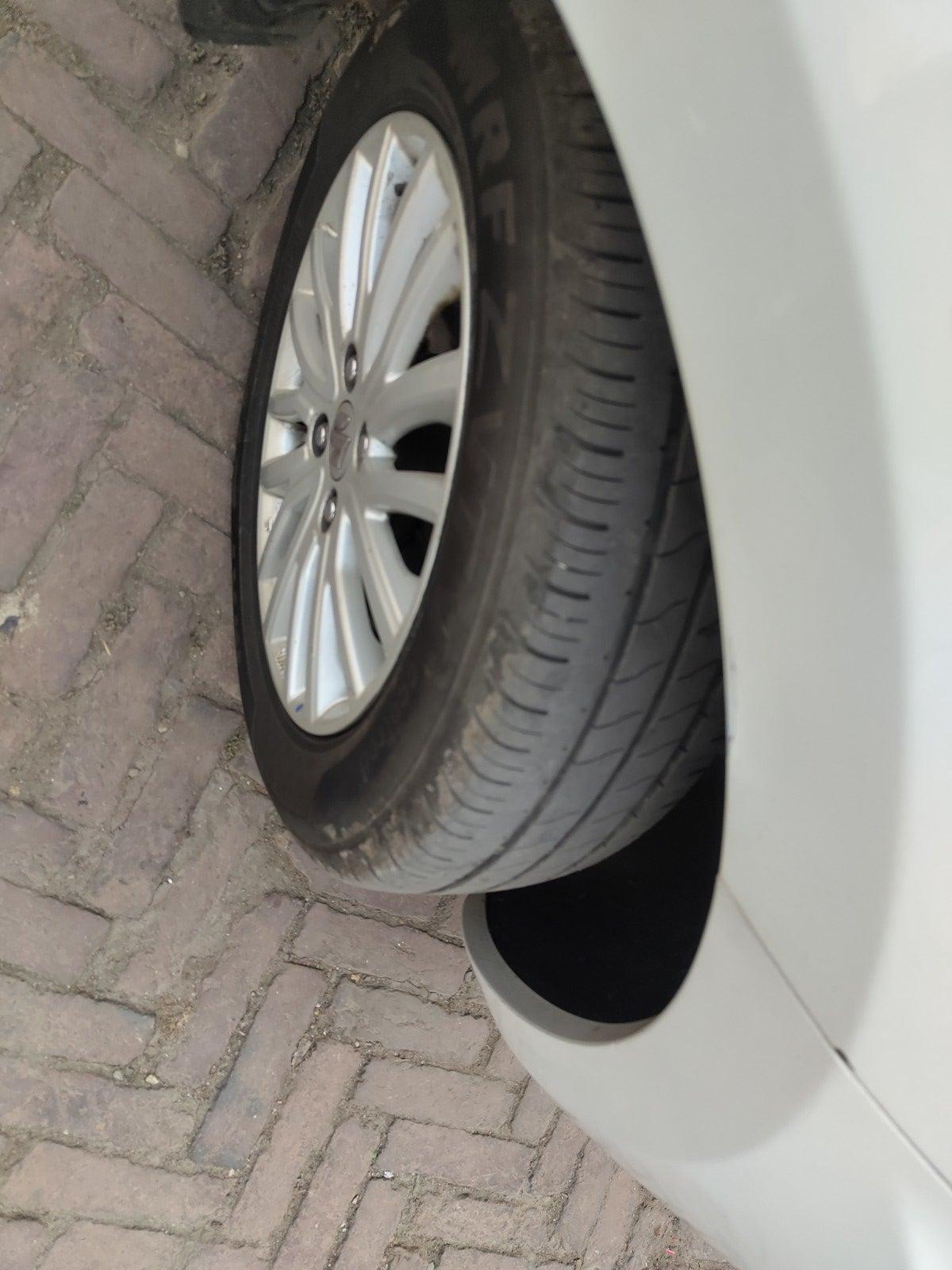 2018 Maruti Dzire ZDI AMT, Diesel, Automatic, 58,596 km, tyre