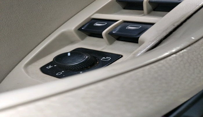 2017 Skoda Kodiaq STYLE 2.0 TDI 4X4 AT, Diesel, Automatic, 1,29,617 km, interior