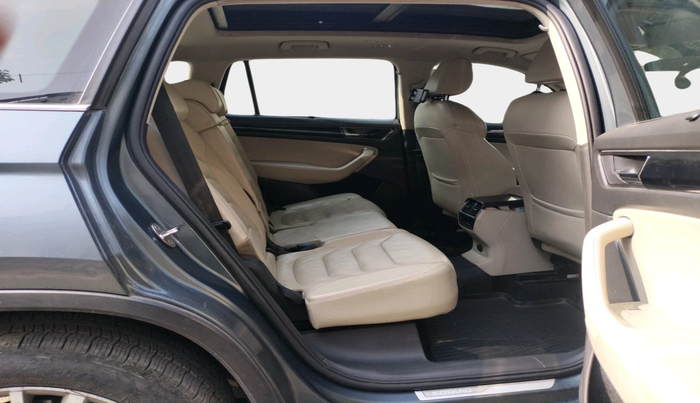 2017 Skoda Kodiaq STYLE 2.0 TDI 4X4 AT, Diesel, Automatic, 1,29,617 km, interior