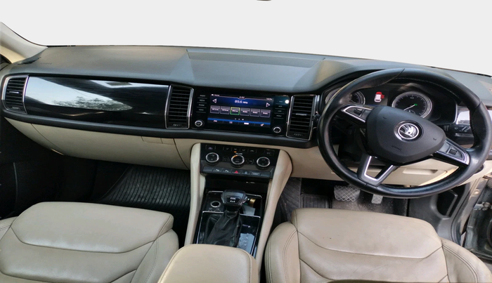 2017 Skoda Kodiaq STYLE 2.0 TDI 4X4 AT, Diesel, Automatic, 1,29,617 km, interior