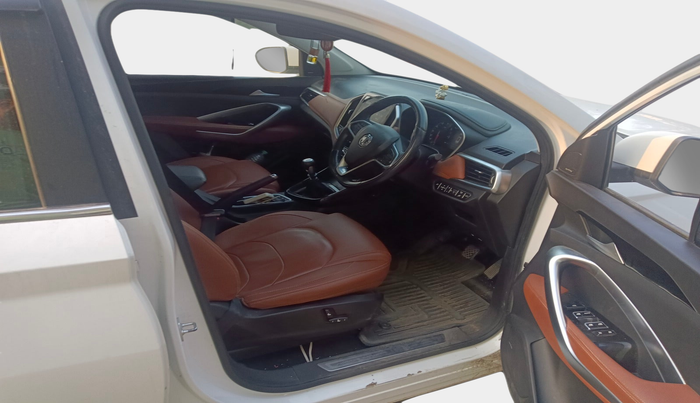 2022 MG HECTOR PLUS SHARP 2.0 DIESEL TURBO MT 6-STR, Diesel, Manual, 44,673 km, interior