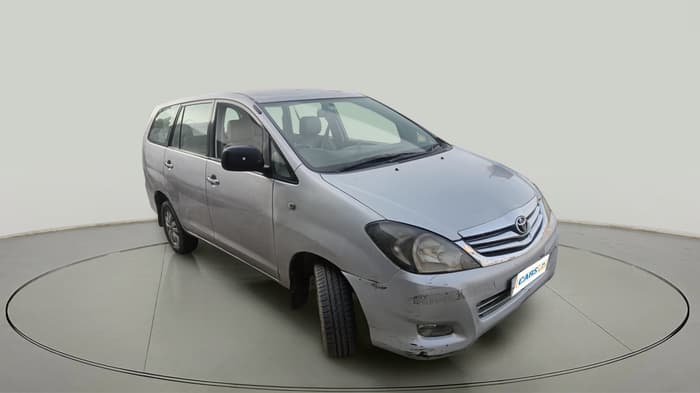 2011 Toyota Innova V 2.5 8 STR, Diesel, Manual, 4,23,264 km, exterior