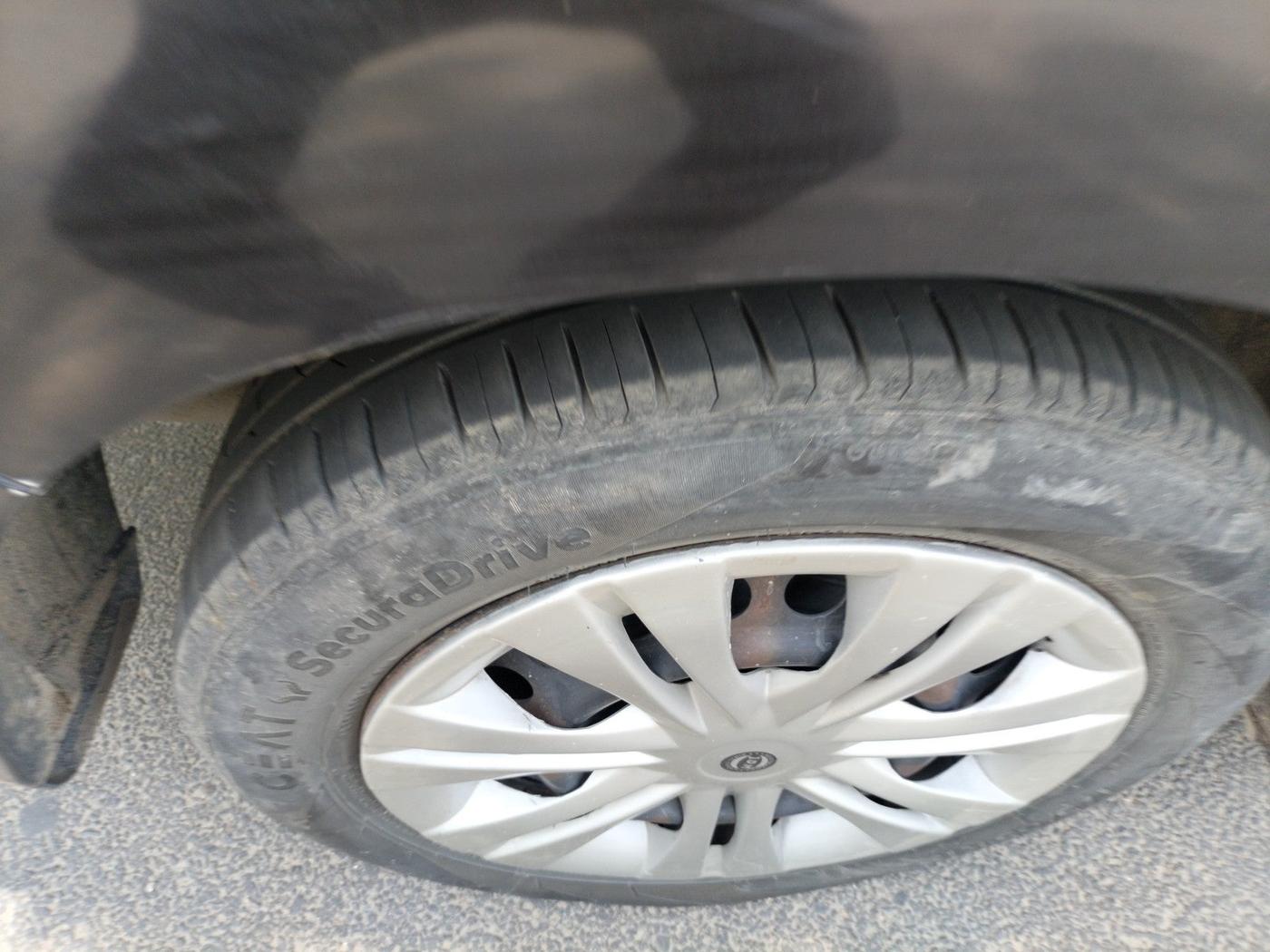 2015 Honda City 1.5L I-DTEC SV, Diesel, Manual, 1,18,214 km, tyre