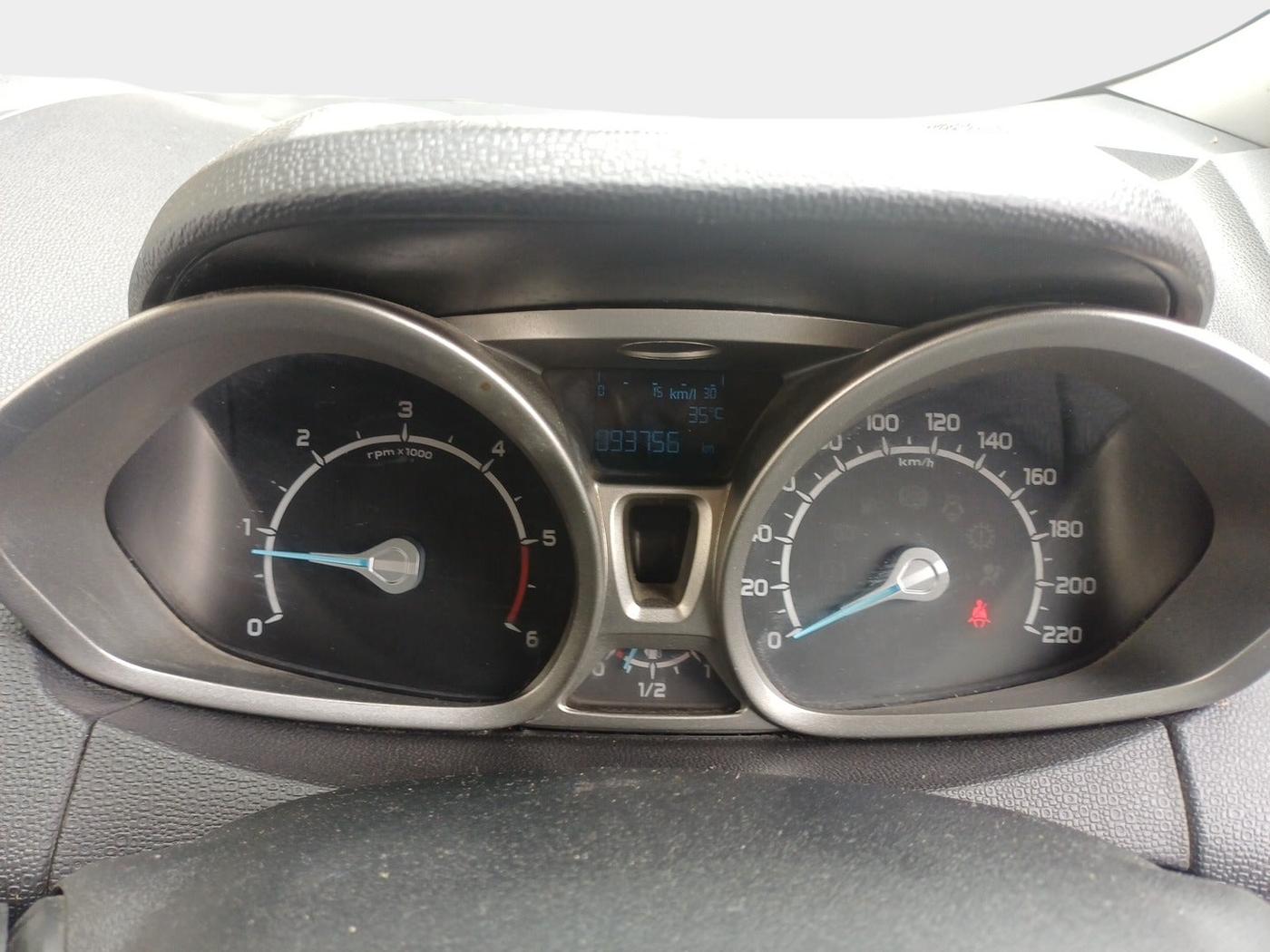 2014 Ford Ecosport TITANIUM 1.5L DIESEL, Diesel, Manual, 1,18,800 km, interior