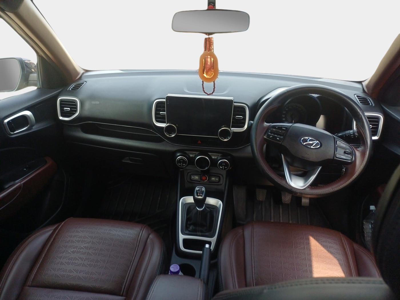2022 Hyundai VENUE SX 1.0 TURBO, Petrol, Manual, 24,178 km, interior