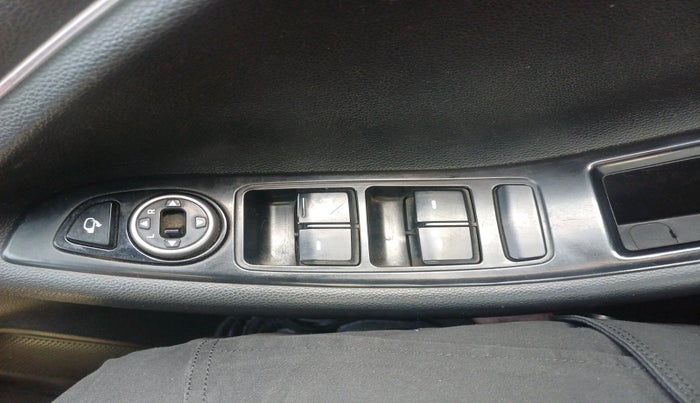 2016 Hyundai i20 Active 1.2 SX, Petrol, Manual, 81,015 km, interior