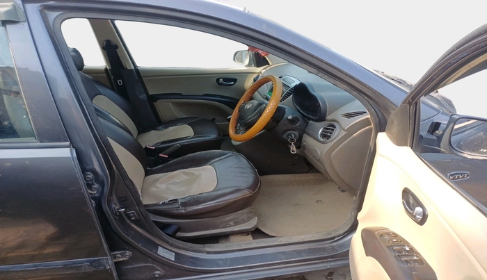 2011 Hyundai i10 MAGNA 1.2, Petrol, Manual, 1,13,598 km, interior