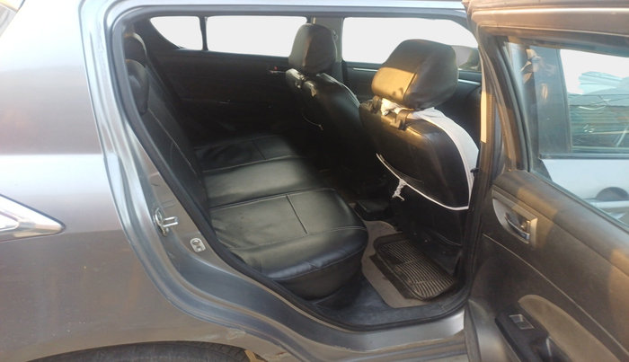 2013 Maruti Swift VXI, Petrol, Manual, 1,63,320 km, interior