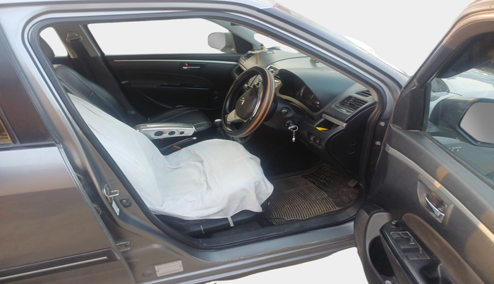 2013 Maruti Swift VXI, Petrol, Manual, 1,63,320 km, interior
