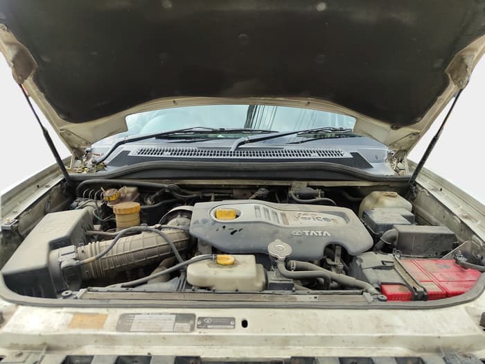 2013 Tata Safari Storme 2.2 EX 4X2, Diesel, Manual, 1,60,361 km, exterior