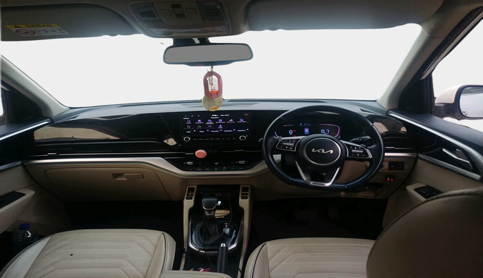 2022 KIA CARENS LUXURY PLUS 1.4 PETROL DCT 7 STR, Petrol, Automatic, 1,01,978 km, interior