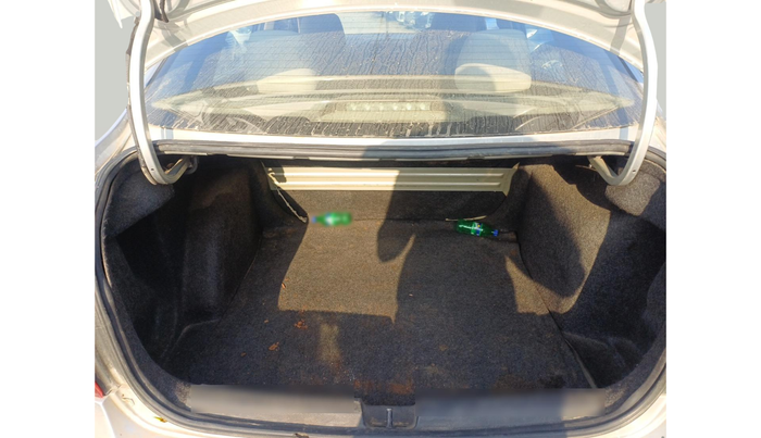 2013 Skoda Rapid ELEGANCE 1.6 TDI CR MT, Diesel, Manual, 1,04,923 km, exterior