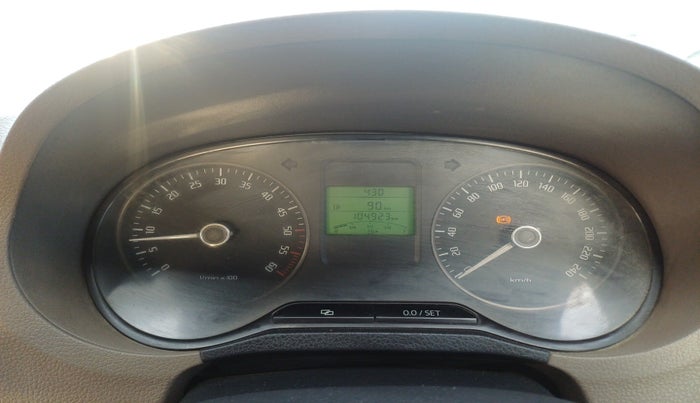 2013 Skoda Rapid ELEGANCE 1.6 TDI CR MT, Diesel, Manual, 1,04,923 km, interior