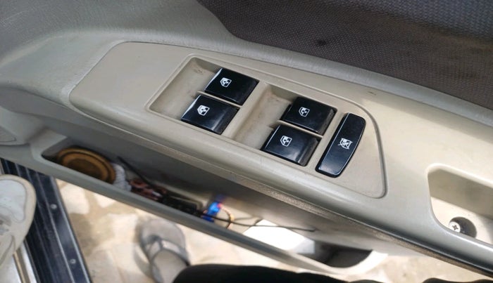 2016 Mahindra Scorpio S10, Diesel, Manual, 88,080 km, interior