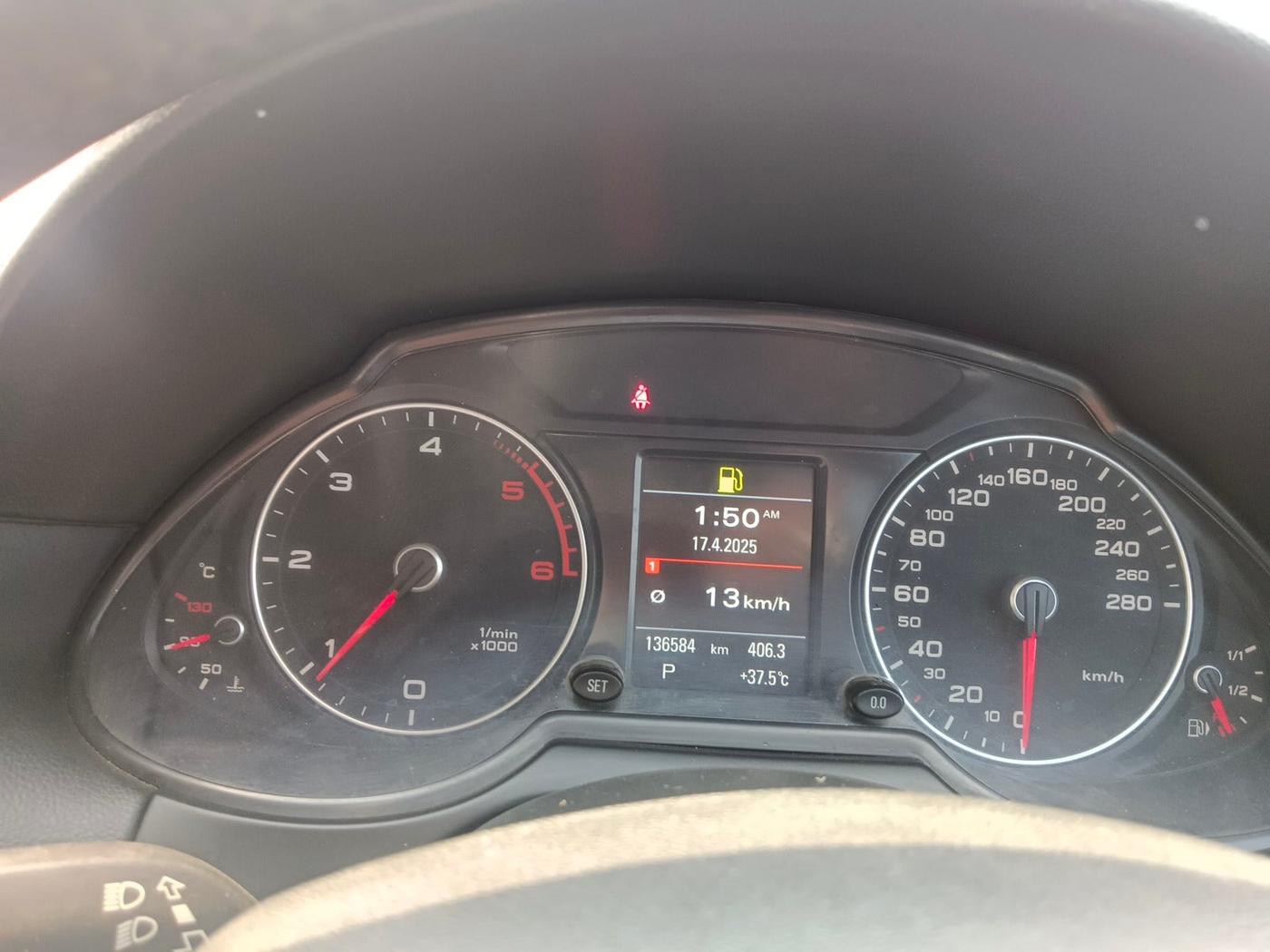 2015 Audi Q5 2.0 TDI PREMIUM PLUS, Diesel, Automatic, 1,36,584 km, interior