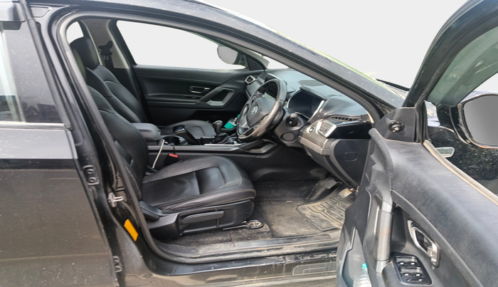 2019 Tata Harrier XZ 2.0L DARK EDITION, Diesel, Manual, 1,58,562 km, interior