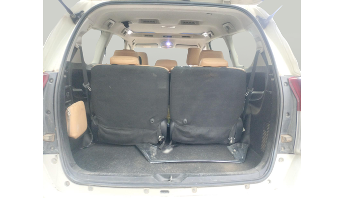 2019 Toyota Innova Crysta 2.4 VX 8 STR, Diesel, Manual, 1,25,869 km, exterior