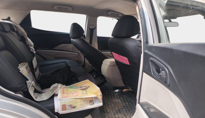 2019 Mahindra XUV300 W6 1.5 DIESEL, Diesel, Manual, 62,462 km, interior