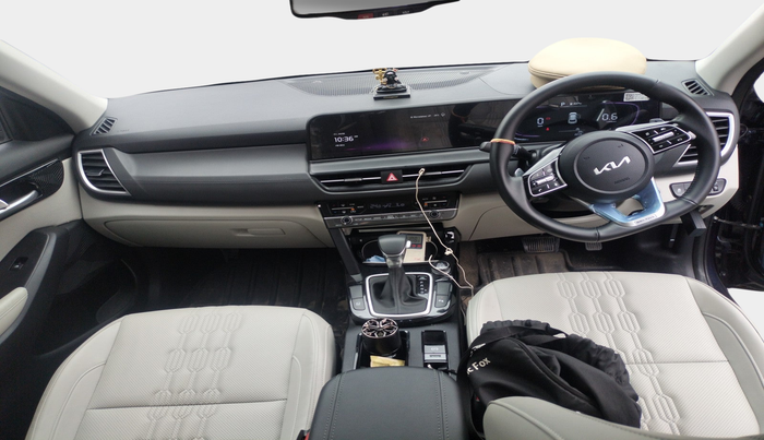 2025 KIA SELTOS HTX IVT, Petrol, Automatic, 2,220 km, interior