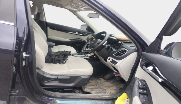 2025 KIA SELTOS HTX IVT, Petrol, Automatic, 2,220 km, interior