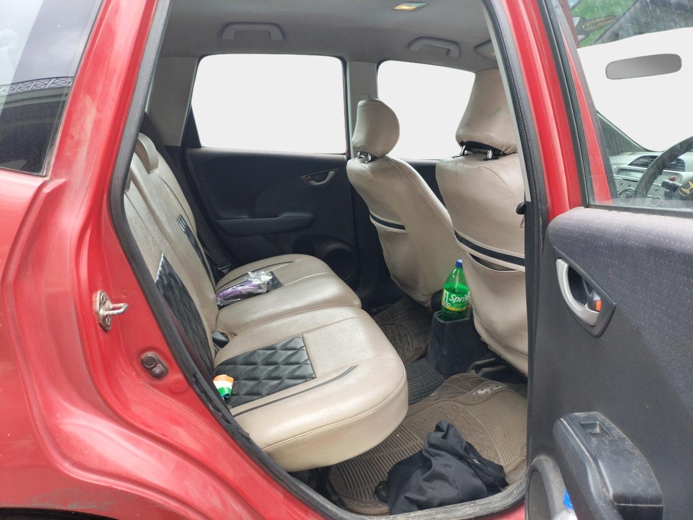 2010 Honda Jazz 1.2 L I-VTEC SELECT, Petrol, Manual, 1,49,998 km, interior