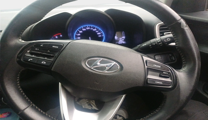 2020 Hyundai VENUE SX 1.5 CRDI, Diesel, Manual, 63,248 km, interior