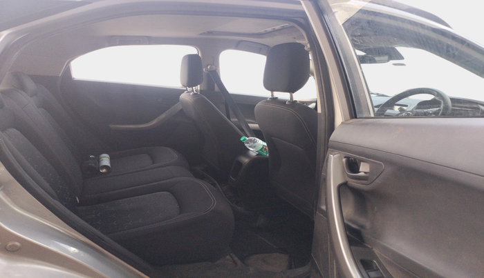 2021 Tata NEXON XM SUNROOF PETROL, Petrol, Manual, 31,360 km, interior