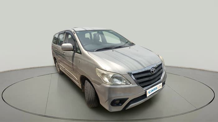2015 Toyota Innova 2.5 GX 7 STR, Diesel, Manual, 1,39,829 km, exterior