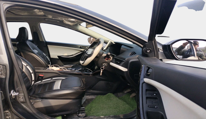 2024 Tata NEXON PURE 1.2 PETROL, Petrol, Manual, 28,076 km, interior