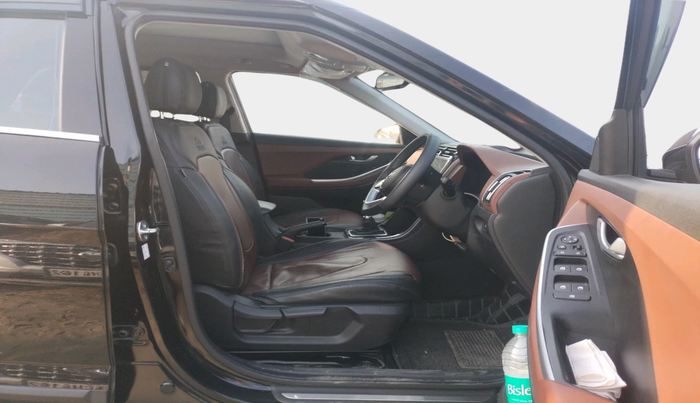 2024 Hyundai ALCAZAR PRESTIGE 1.5 TURBO PETROL MT 7STR, Petrol, Manual, 6,525 km, interior